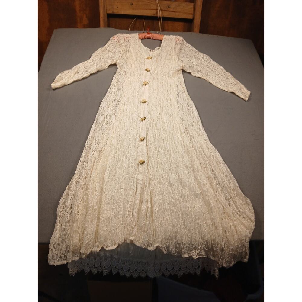 Vintage 80s 90s Era Ivorylace Cottagecore Boho Romantic Dress With Antique Slip